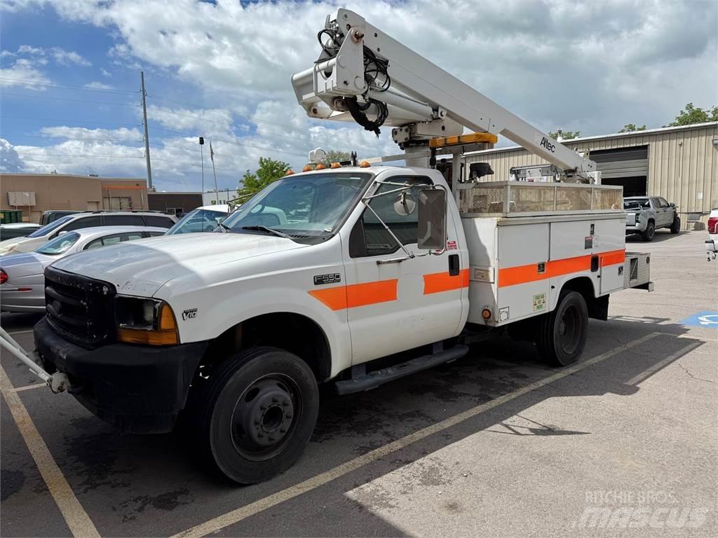 Ford F-550 Lastbilmonterede lifte