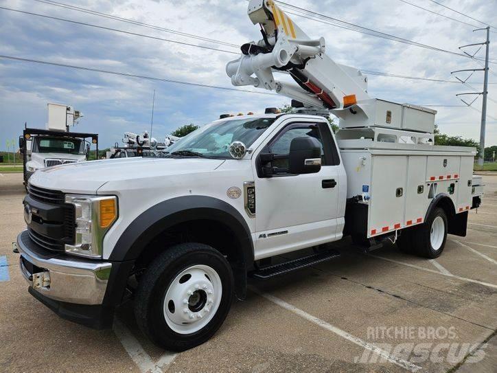 Ford F-550 Lastbilmonterede lifte