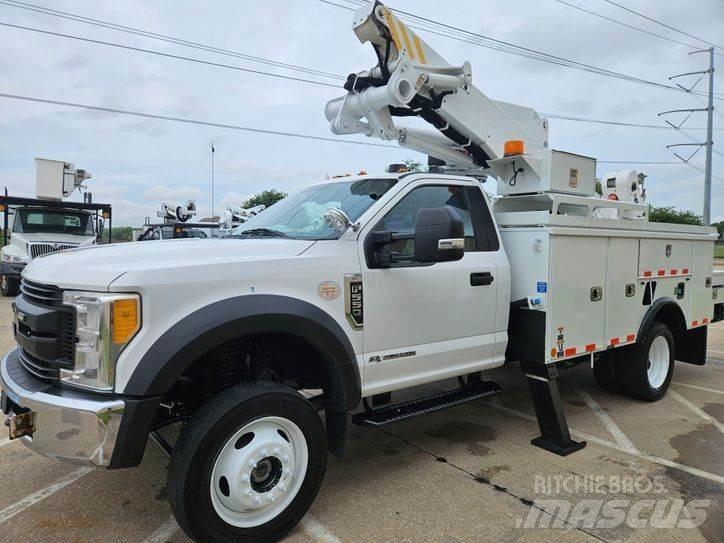 Ford F-550 Lastbilmonterede lifte
