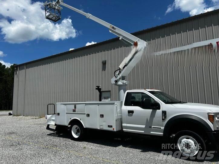 Ford F-550 Lastbilmonterede lifte