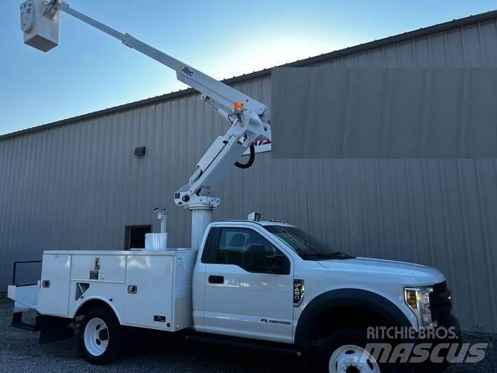 Ford F-550 Lastbilmonterede lifte