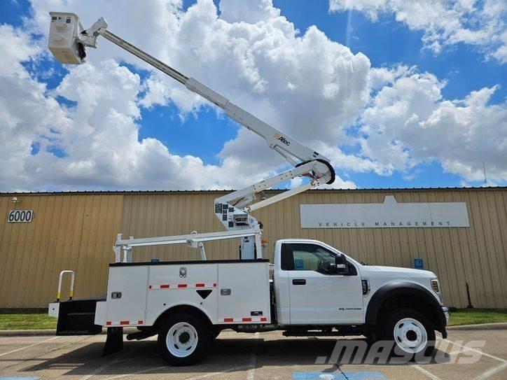 Ford F-550 Lastbilmonterede lifte