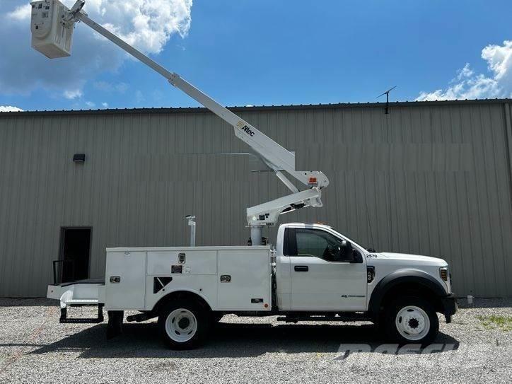 Ford F-550 Lastbilmonterede lifte