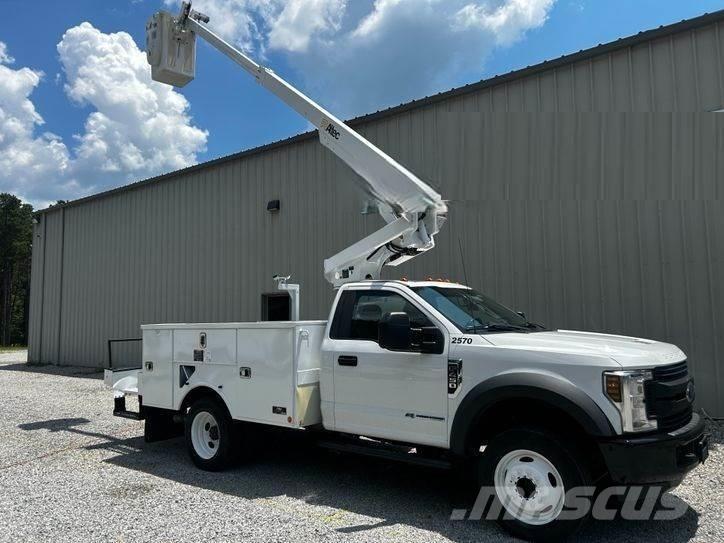 Ford F-550 Lastbilmonterede lifte