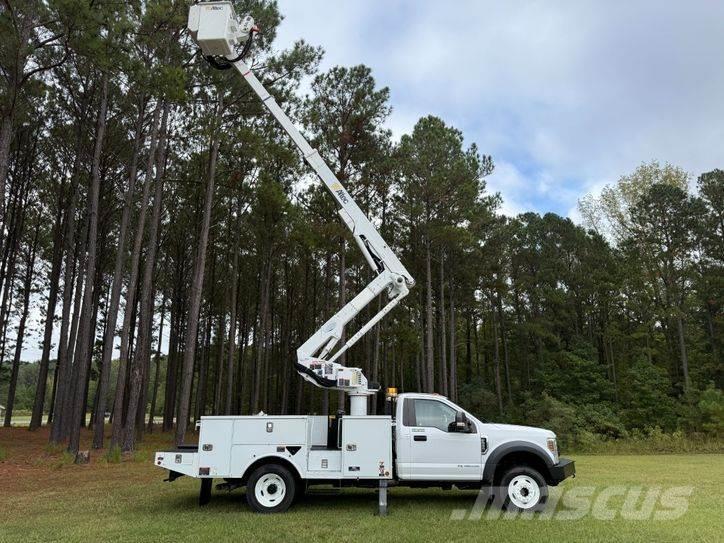 Ford F-550 Lastbilmonterede lifte