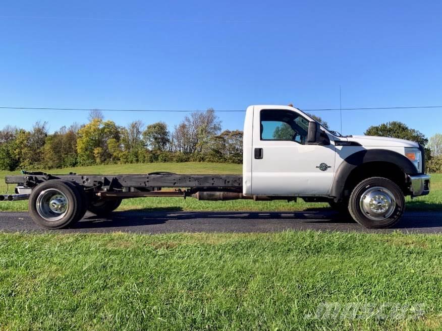 Ford F-550 Chassis