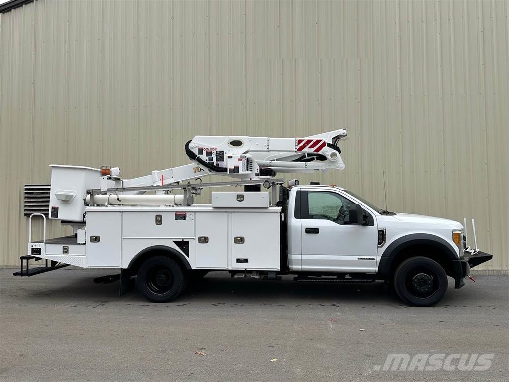 Ford F-550 Lastbilmonterede lifte