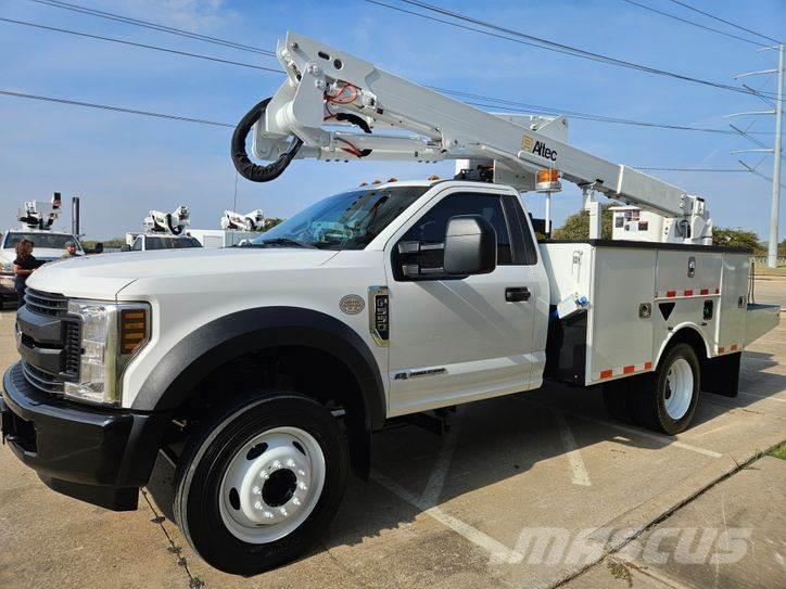 Ford F-550 Lastbilmonterede lifte