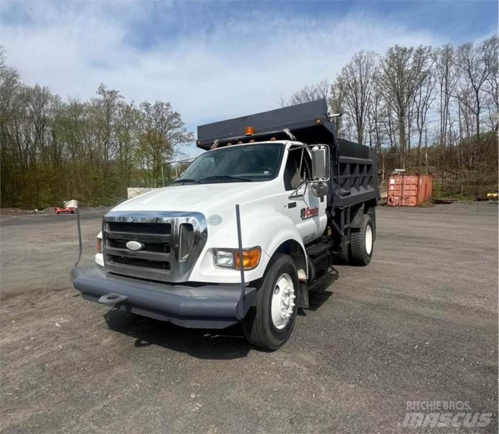 Ford F-750 Lastbiler med tip