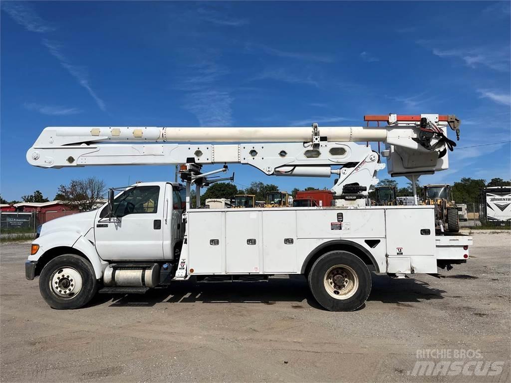 Ford F-750 Lastbilmonterede lifte