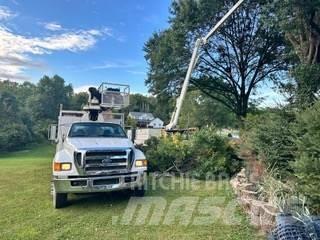 Ford F-750 Lastbil med kran
