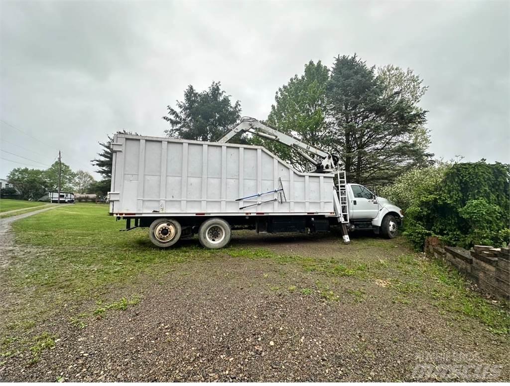 Ford F-750 Lastbil med kran