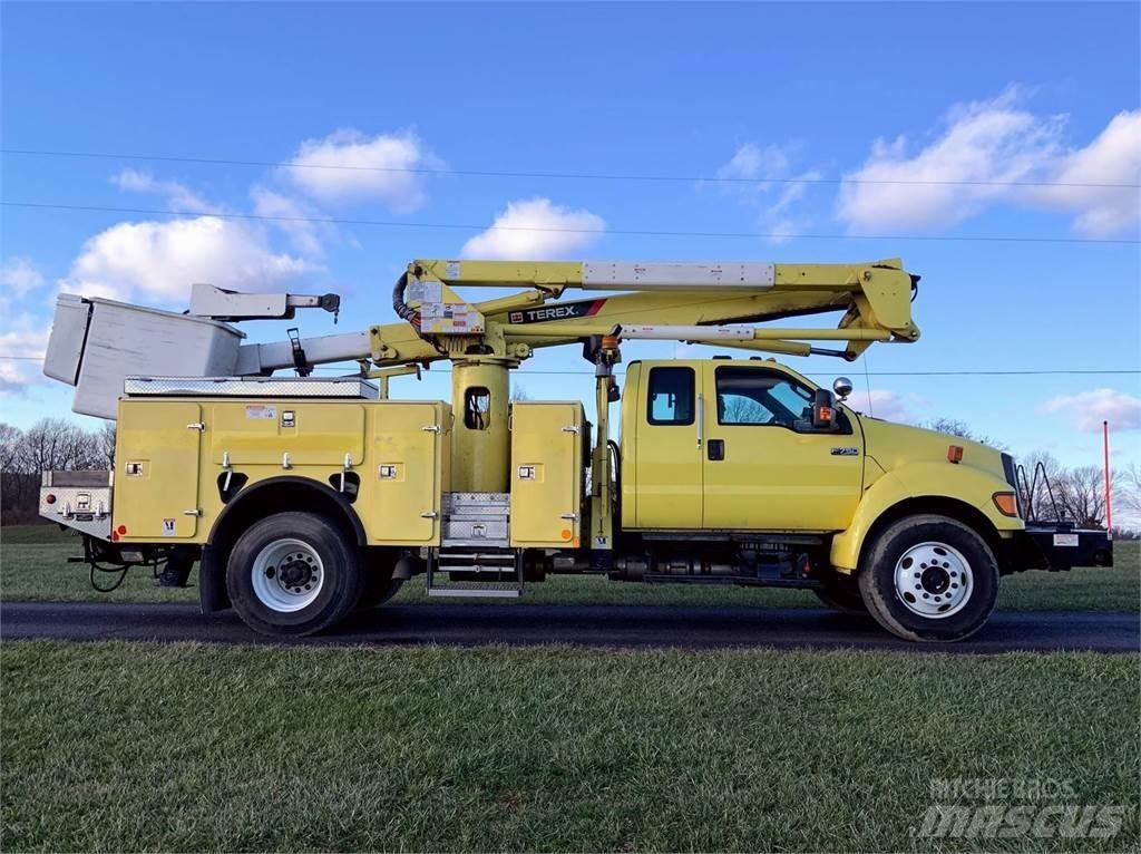 Ford F-750 Lastbilmonterede lifte