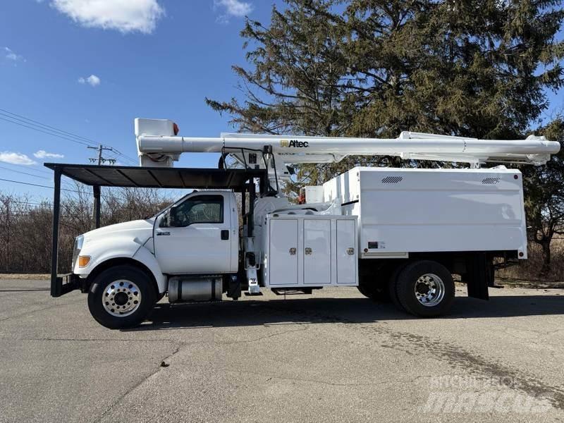 Ford F-750 Lastbilmonterede lifte
