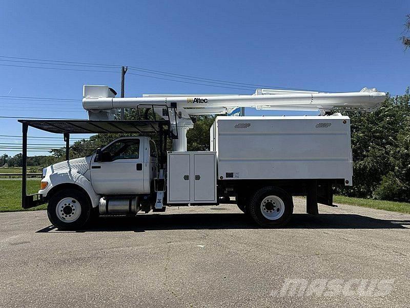Ford F-750 Lastbilmonterede lifte