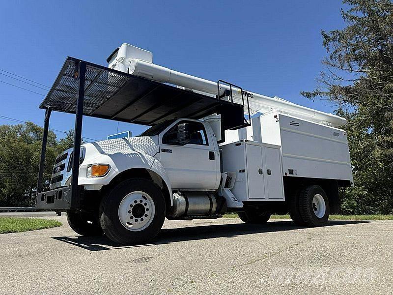 Ford F-750 Lastbilmonterede lifte