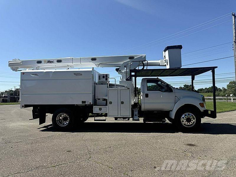 Ford F-750 Lastbilmonterede lifte
