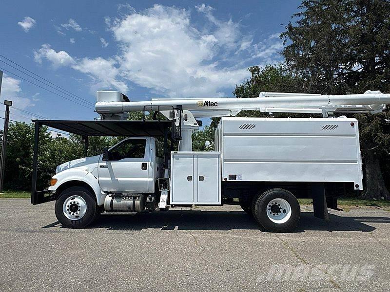 Ford F-750 Lastbilmonterede lifte