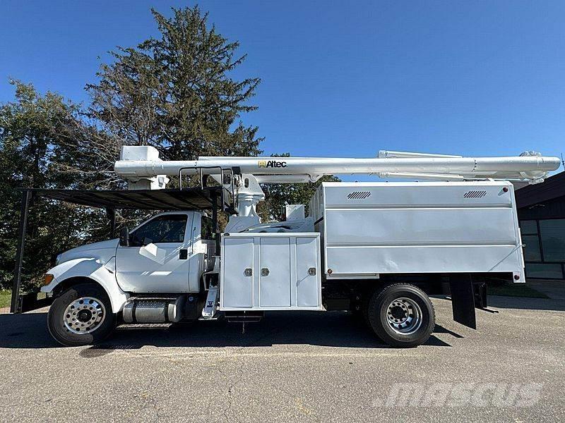 Ford F-750 Lastbilmonterede lifte