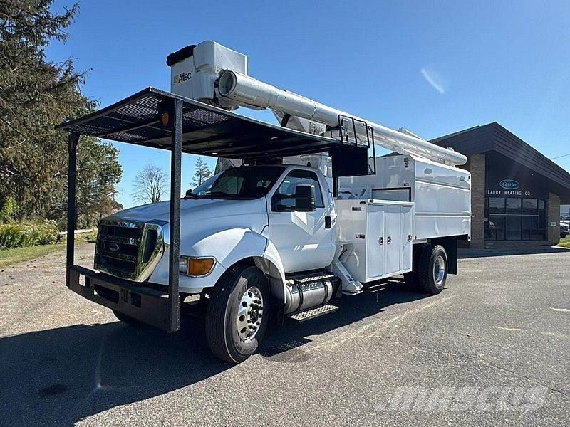 Ford F-750 Lastbilmonterede lifte