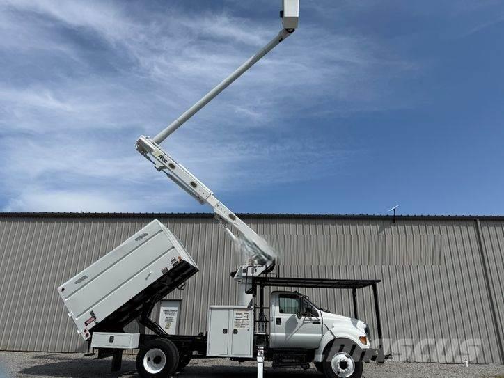 Ford F-750 Lastbilmonterede lifte