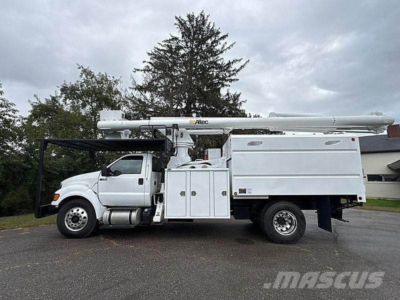 Ford F-750 Lastbilmonterede lifte