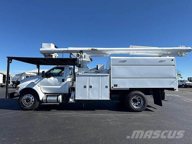 Ford F-750 Lastbilmonterede lifte