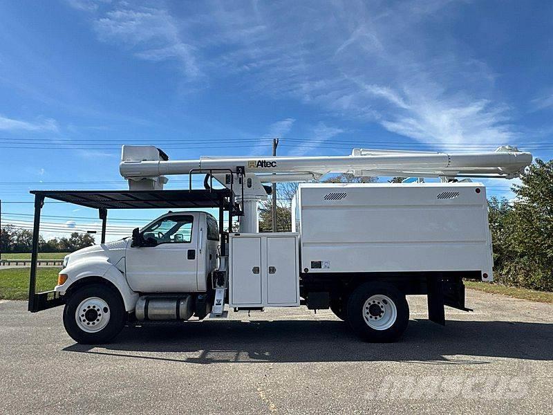 Ford F-750 Lastbilmonterede lifte