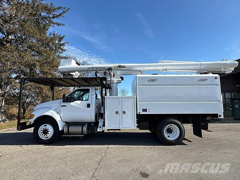 Ford F-750 Lastbilmonterede lifte