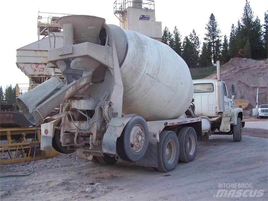 Ford LT9000 Betonbiler