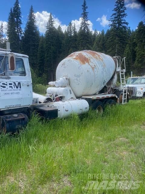 Ford LT9000 Betonbiler