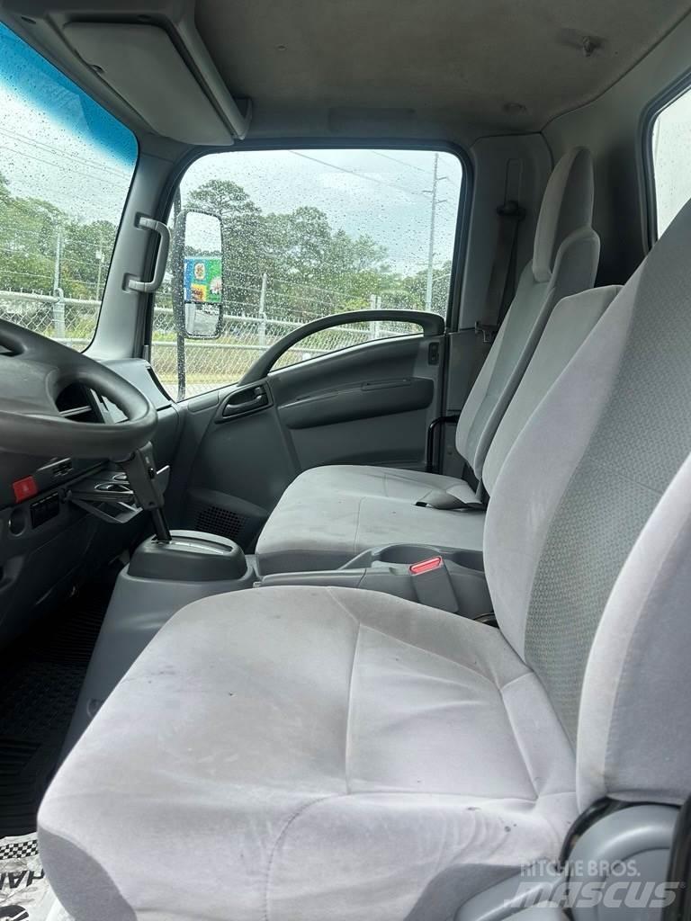 Isuzu NRR Trækkere