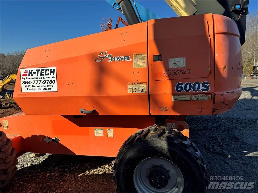 JLG 600S Teleskoplifte