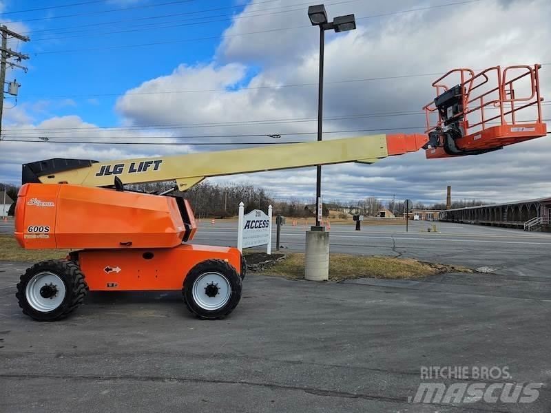 JLG 600S Teleskoplifte