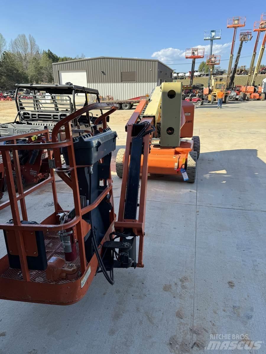 JLG E450AJ Bomlifte med knækarm