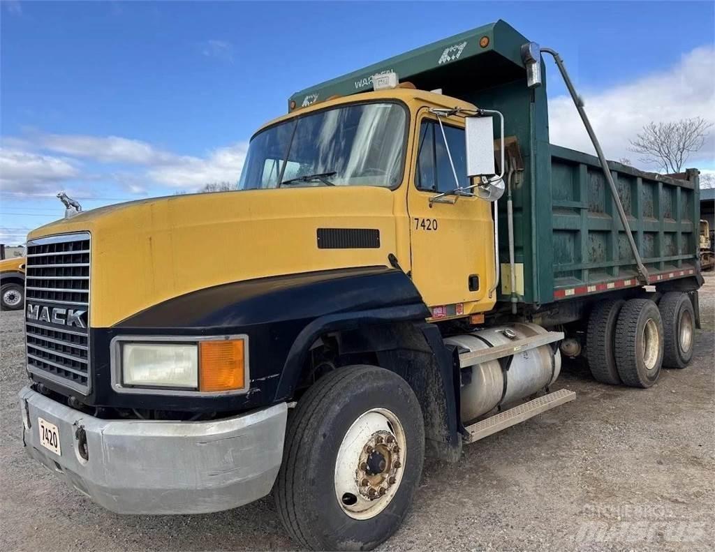 Mack CH613 Lastbiler med tip