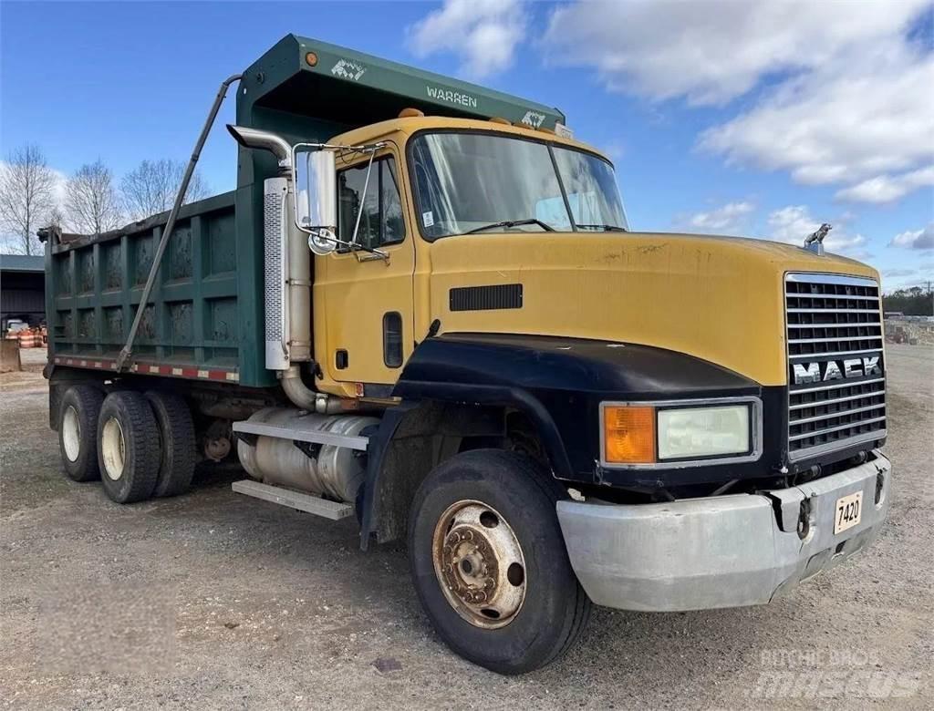 Mack CH613 Lastbiler med tip