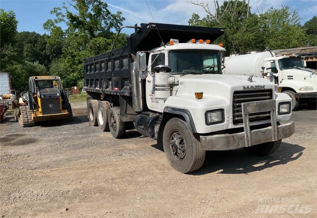 Mack E7 Lastbiler med tip