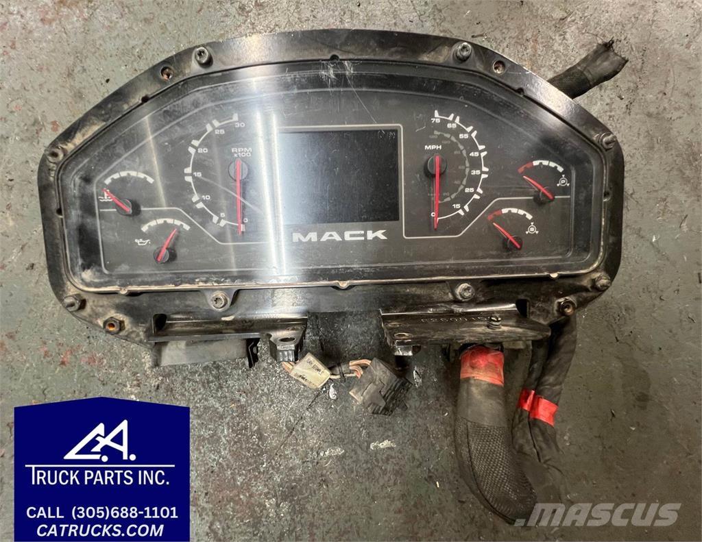 Mack LE612 Transport – Andet
