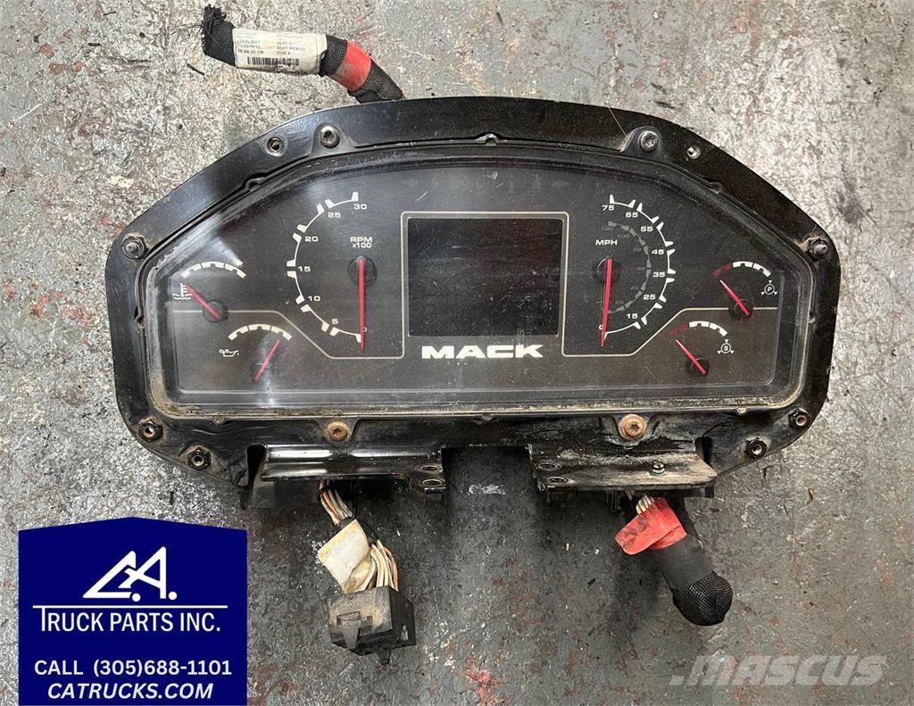 Mack LE613 Transport – Andet