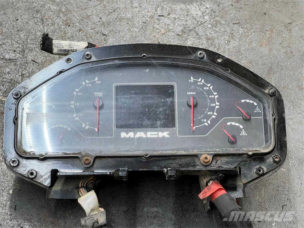 Mack LE613 Transport – Andet
