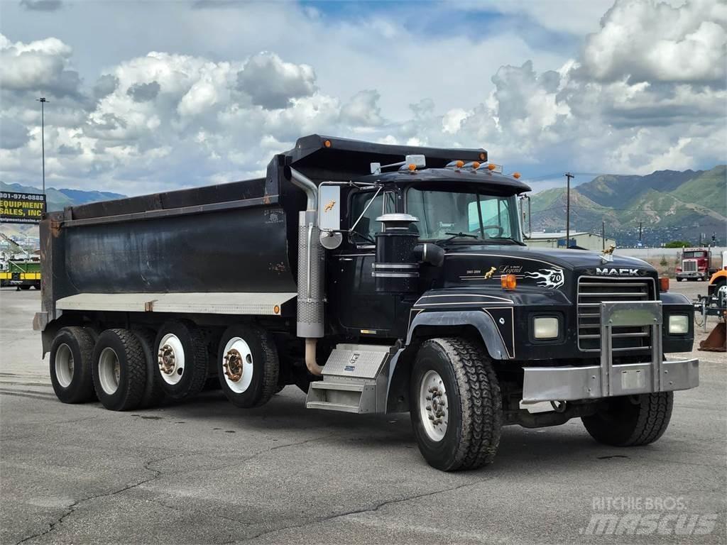 Mack RD690 Lastbiler med tip