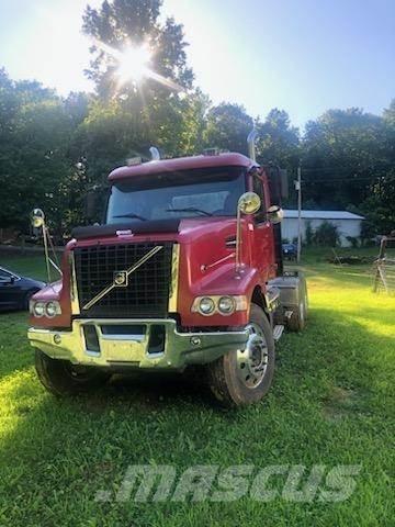 Volvo DHD Trækkere