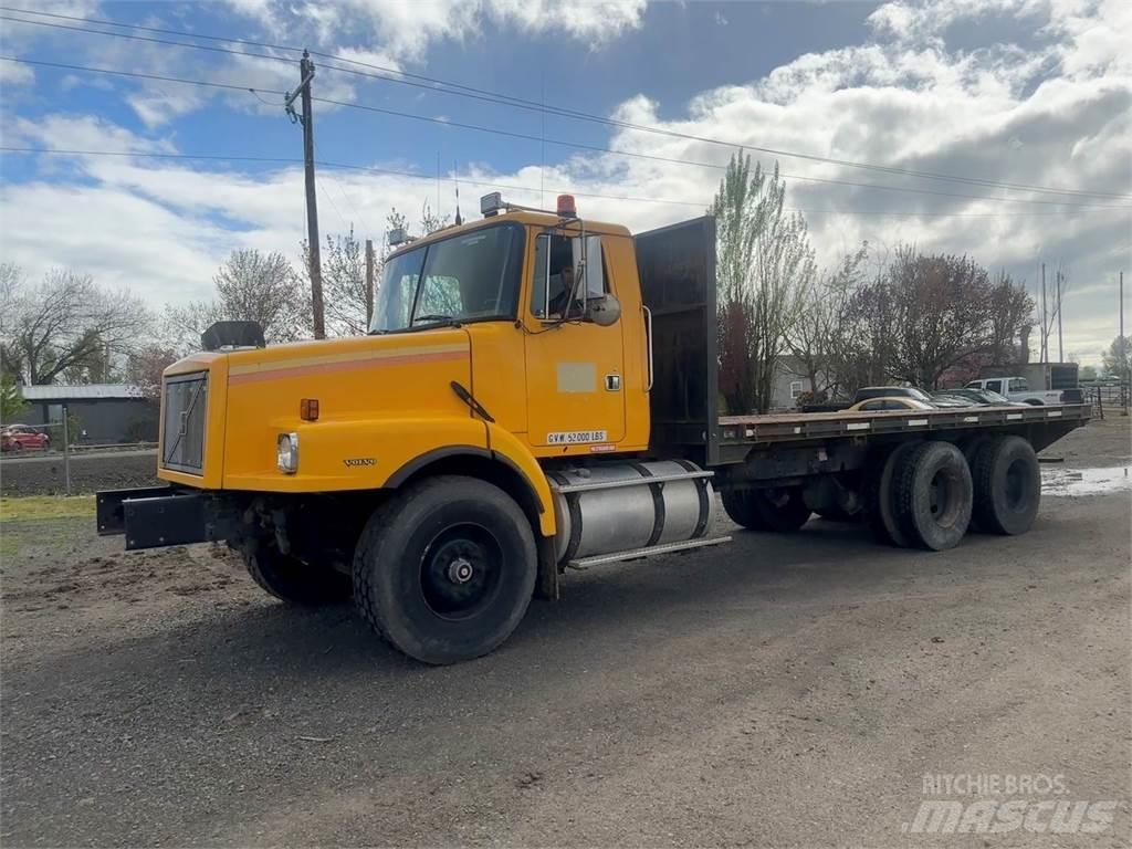 Volvo WG64 Lastbiler med tip