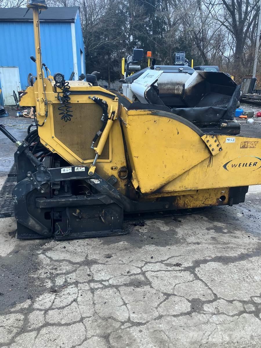 Weiler P65 Asfaltudlæggere