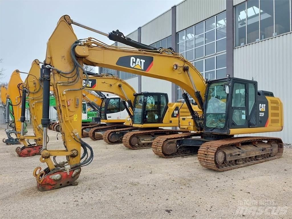 CAT 323F Gravemaskiner på larvebånd