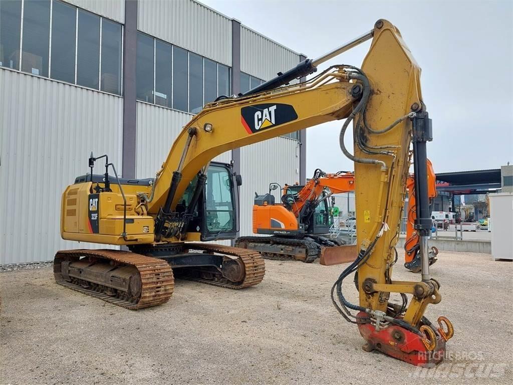 CAT 323F Gravemaskiner på larvebånd