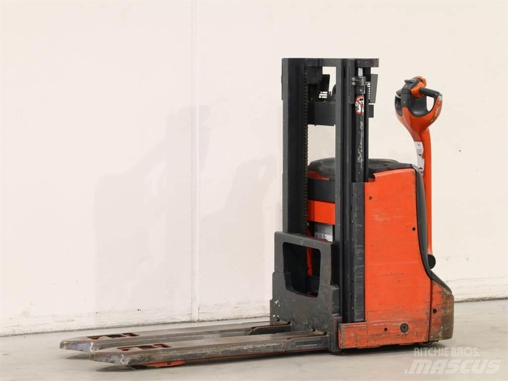 Linde D06/1160 Gaffelstabler med gående fører