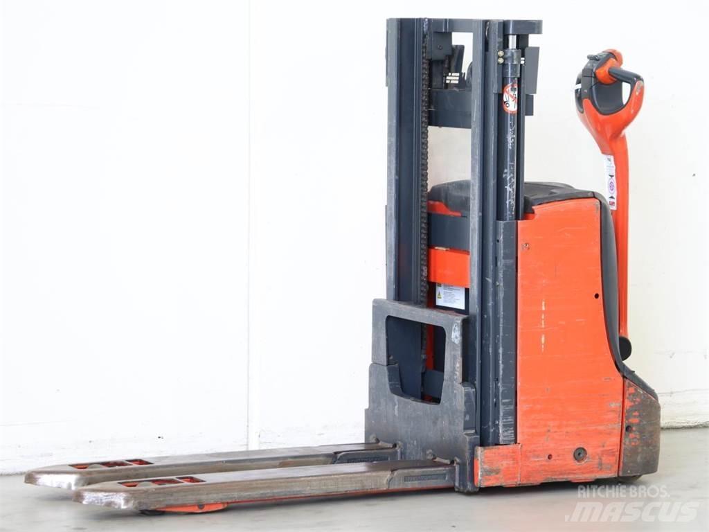 Linde D06/1160 Gaffelstabler med gående fører