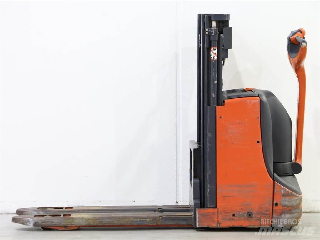 Linde D06/1160-00 Gaffelstabler med gående fører